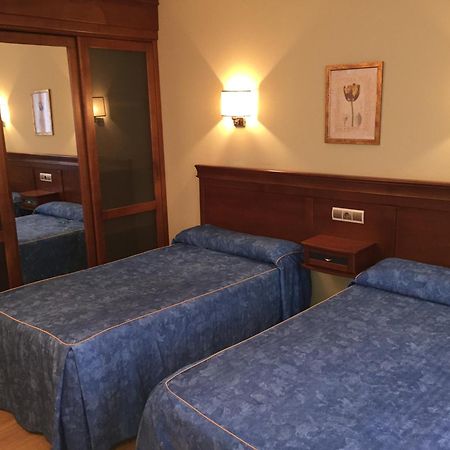 Hostal Tio Pepe II Bembibre (Castile and Leon) Quarto foto
