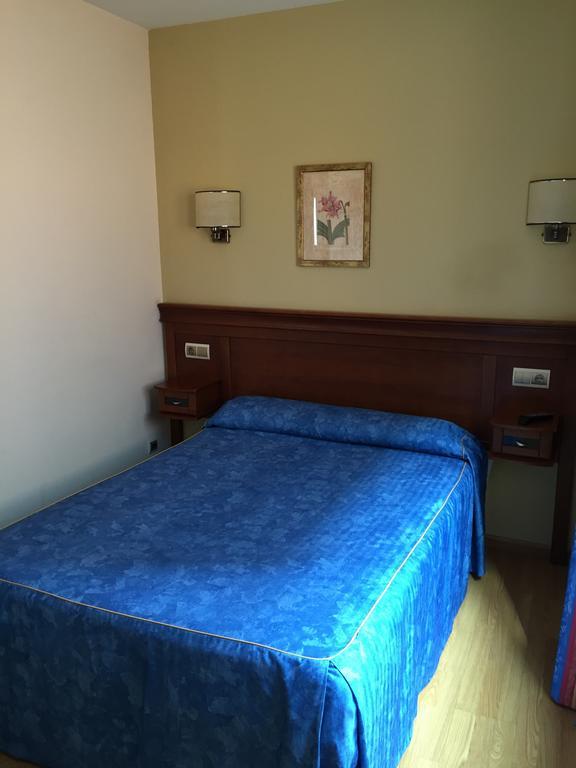 Hostal Tio Pepe II Bembibre (Castile and Leon) Quarto foto