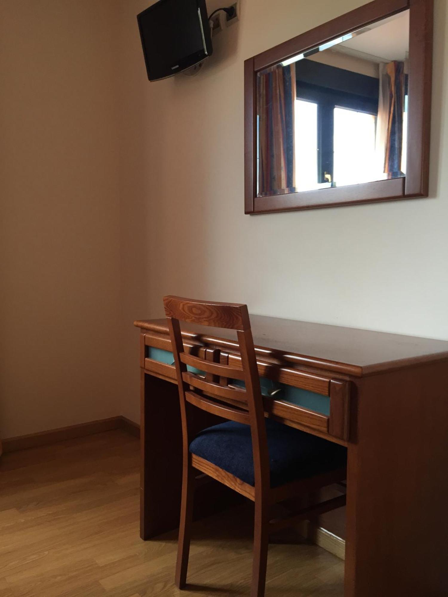 Hostal Tio Pepe II Bembibre (Castile and Leon) Quarto foto