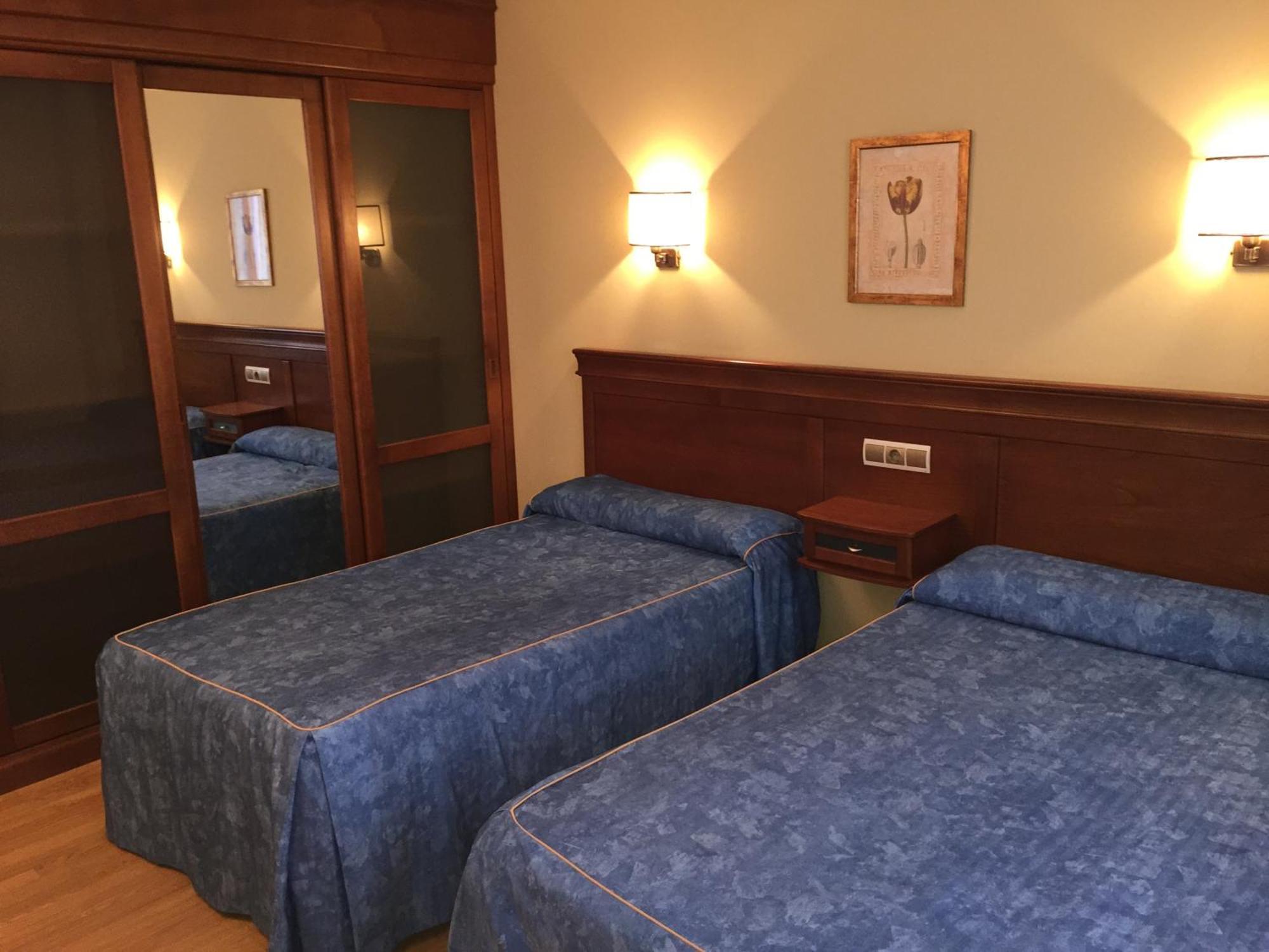 Hostal Tio Pepe II Bembibre (Castile and Leon) Quarto foto
