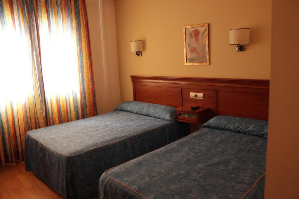 Hostal Tio Pepe II Bembibre (Castile and Leon) Exterior foto